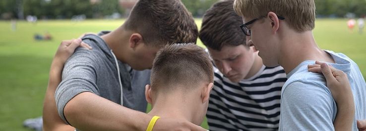 /uploads/posts/Precisamos nos relacionar com as pessoas para crescer